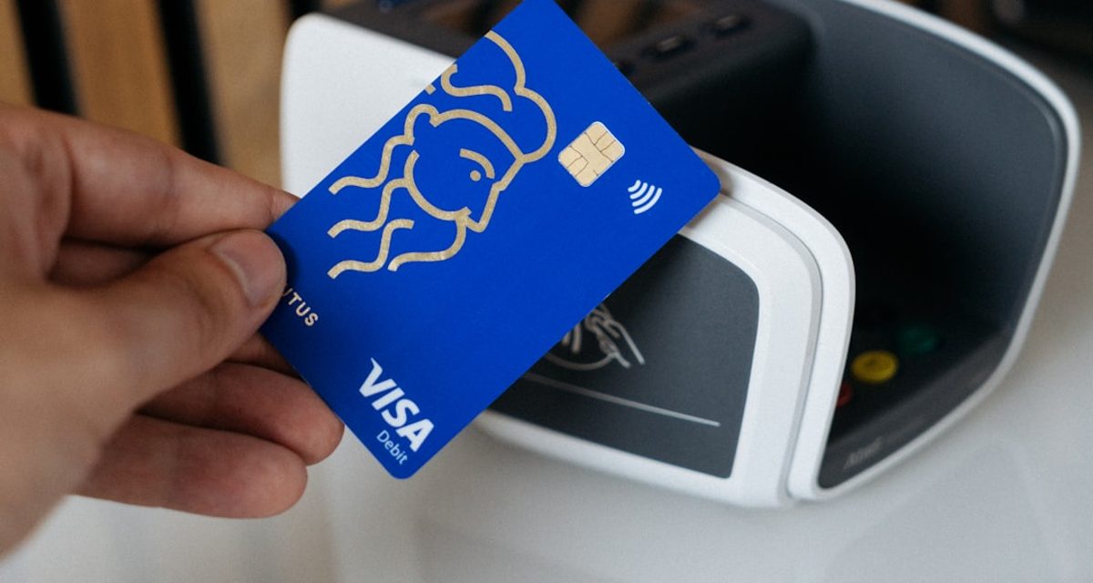 18-летний житель Нальчика продал банковскую карту за 4 500 рублей и стал фигурантом уголовного дела